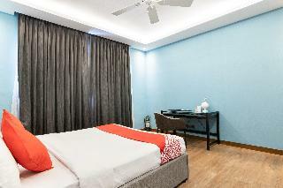 Oyo 146 Solace Hotel