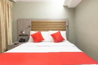 Oyo 146 Solace Hotel