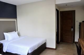 S Hotel And Residences