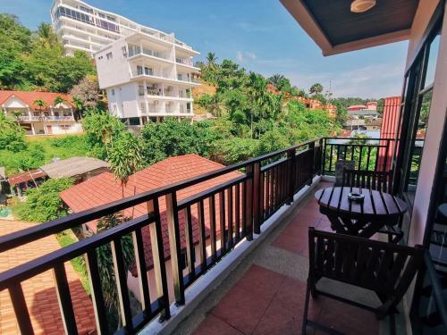 Hotel Enjoy's Beach House Karon
