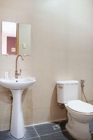 Hotel Oyo 153 Monclaire Suites