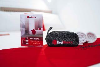 Hotel Reddoorz Plus @ Danlig Street, Makati