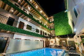 Surestay Plus Hotel By Bw AC Luxe Angeles City