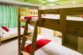 Oyo 240 Country Artist Hotel