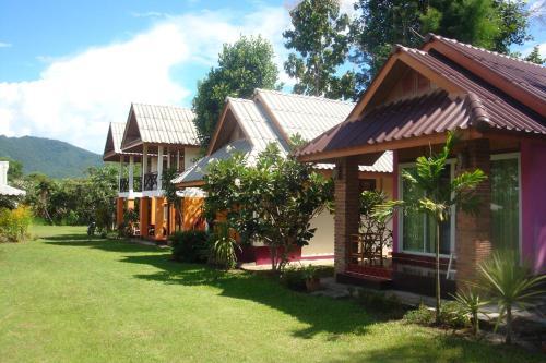 Albergue Baan Aomsin Resort