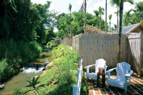 Hotel Pai Island Resort