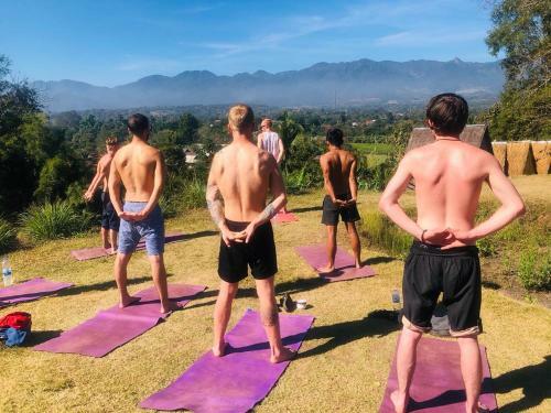 Hostal Pai Circus School And Resort