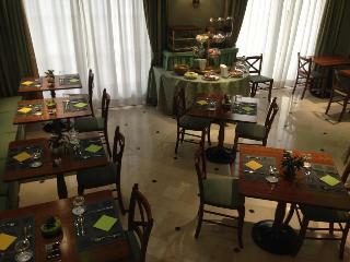 Green Park Hotel