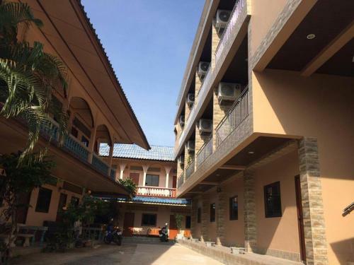 Hostal Chaweng Y&o Guesthouse