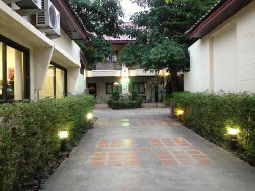 Hostal Garden Home