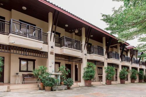 Hostal Garden Home