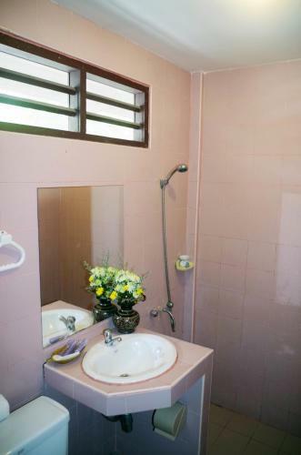 Samui Island Beach Resort & Hotel