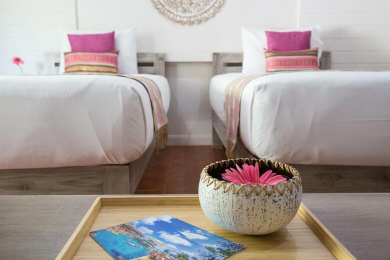 Hotel Ark Bar Beach Resort