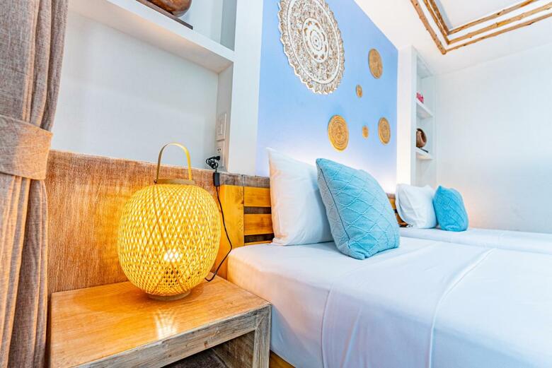 Hotel Ark Bar Beach Resort