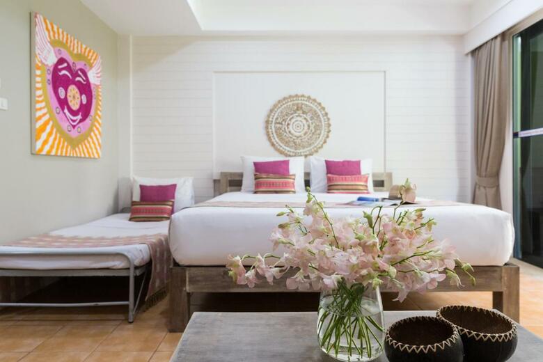 Hotel Ark Bar Beach Resort