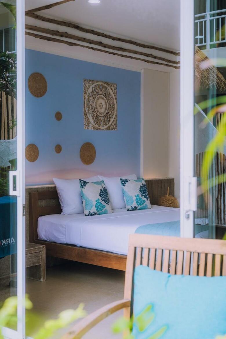 Hotel Ark Bar Beach Resort