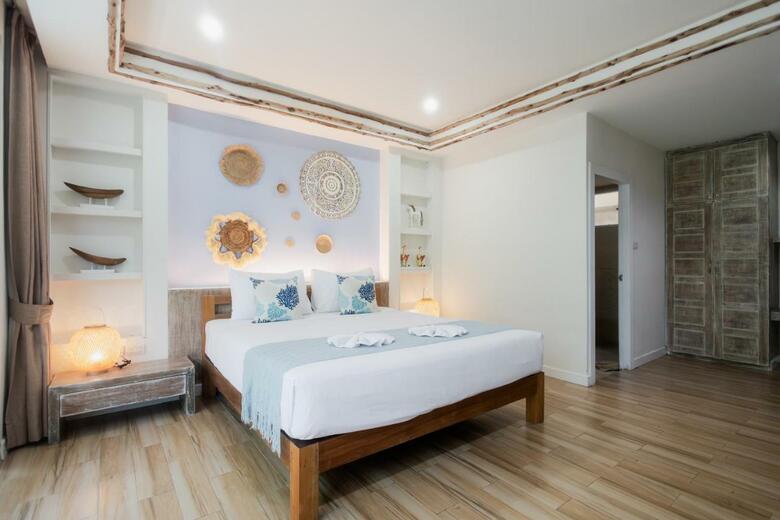 Hotel Ark Bar Beach Resort