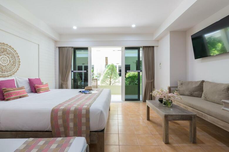 Hotel Ark Bar Beach Resort