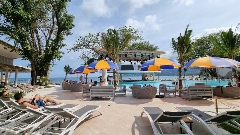Hotel Ark Bar Beach Resort