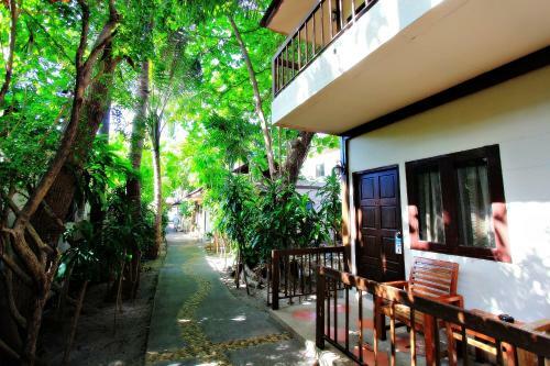 Hotel B2@samui Beach Resort