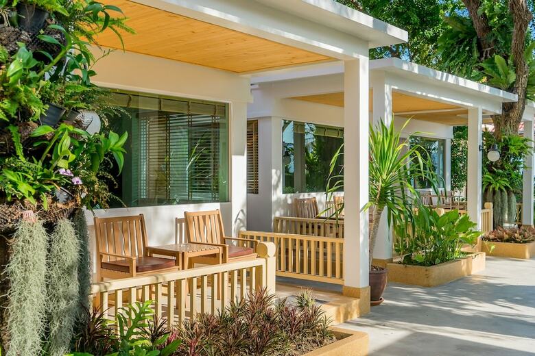 Hotel Chaba Cabana Beach Resort & Spa