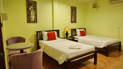Hostal Kluay Mai Guest House