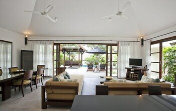 Kanda Residences Pool Villa