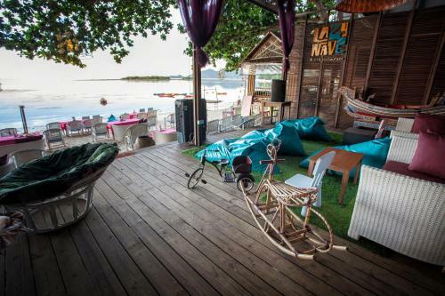 Hotel Tango Beach Resort