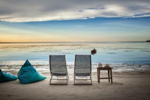 Hotel Tango Beach Resort