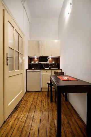Aparthotel City Center Rooms And Apartments