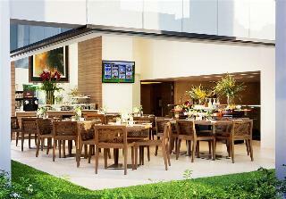 Hotel 8 On Claymore Serviced Residences
