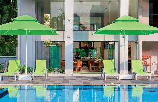 Hotel 8 On Claymore Serviced Residences