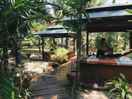 Chaweng Blue Lagoon Hotel