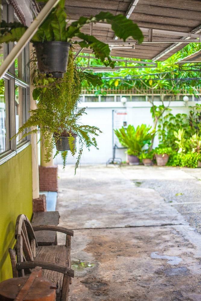 Hostal New Road Guest House
