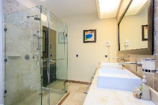 Apartamentos El Faro Residences