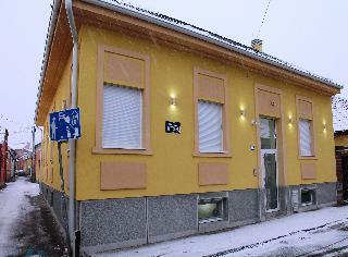11tica Dm Hotel