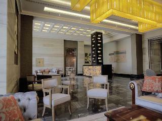 Hotel Makeen Homes By Warwick