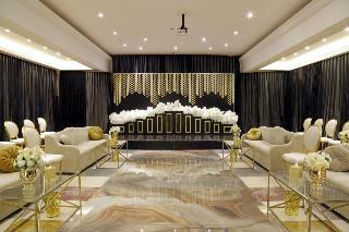 Hotel Makeen Homes By Warwick