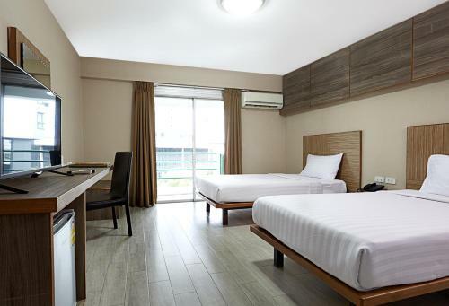 Watana Hotel
