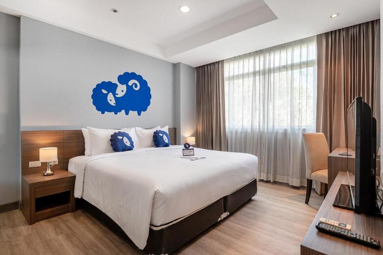 Bed & Breakfast Demeter Residences Suites