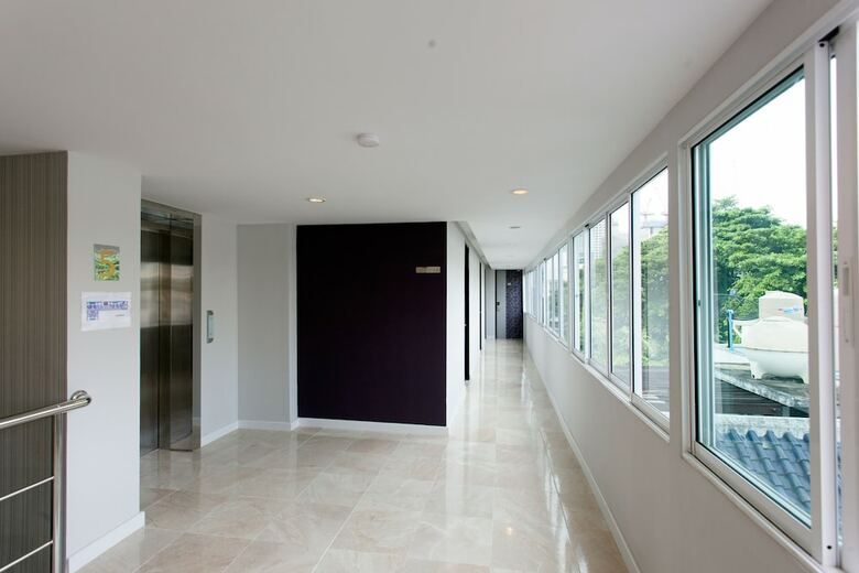 Nantra Ploenchit Hotel