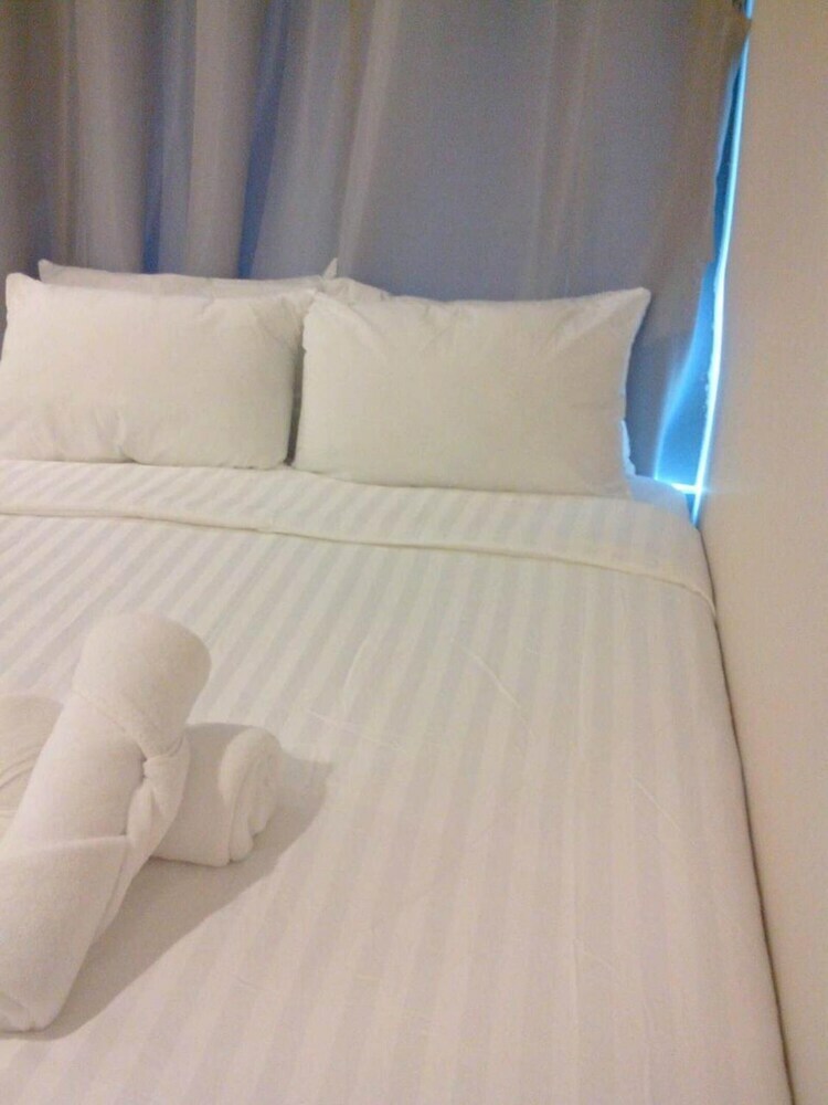 Nantra Ploenchit Hotel
