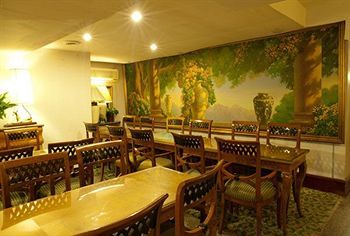 Diamond City Hotel