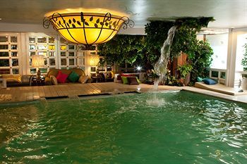 Diamond City Hotel