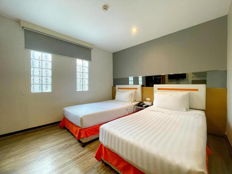 Hotel Check Inn Phromphong
