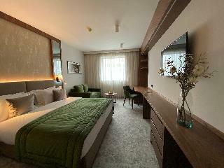Central Point Hotel