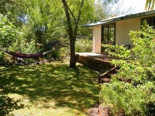Hotel Riversong Cottages