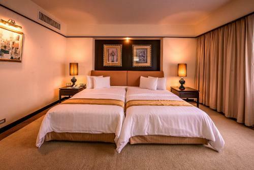 Hotel Pantip Suites