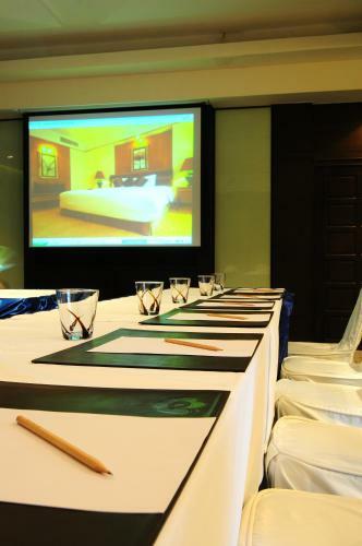 Hotel Pantip Suites