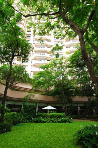 Hotel Pantip Suites